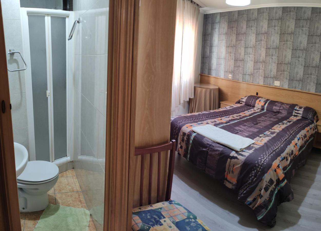 Hostal Castilla Miranda de Ebro Buitenkant foto