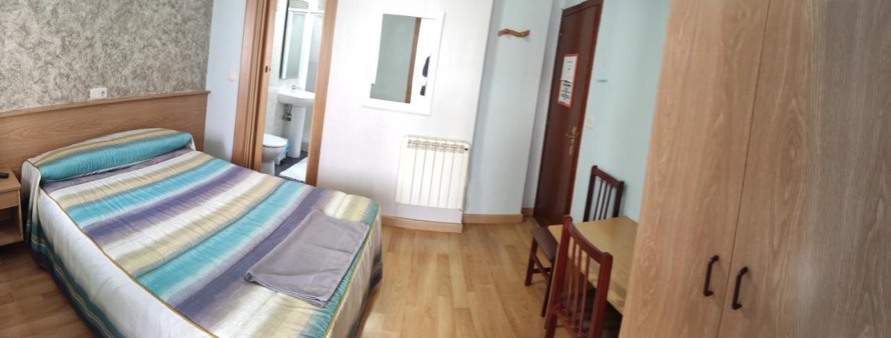 Hostal Castilla Miranda de Ebro Buitenkant foto