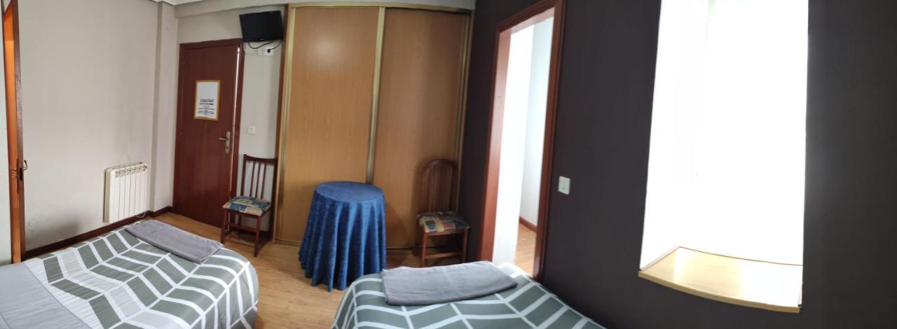 Hostal Castilla Miranda de Ebro Buitenkant foto